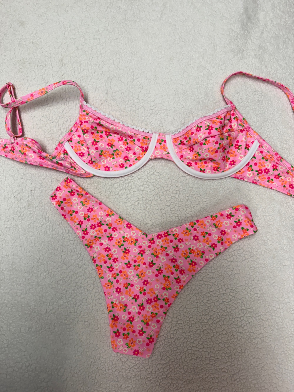 S Top XS Bottom - Picture 2 of 2